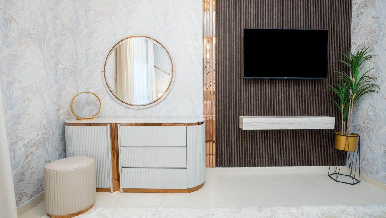 Exclusive Retreat Globalstay'S New 3Br Townhouse With Private Pool ดูไบ ภายนอก รูปภาพ